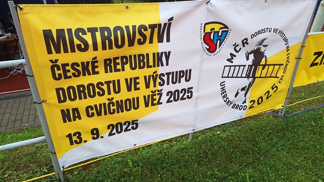 MČR ve výstupu na cvičnou věž dorostu